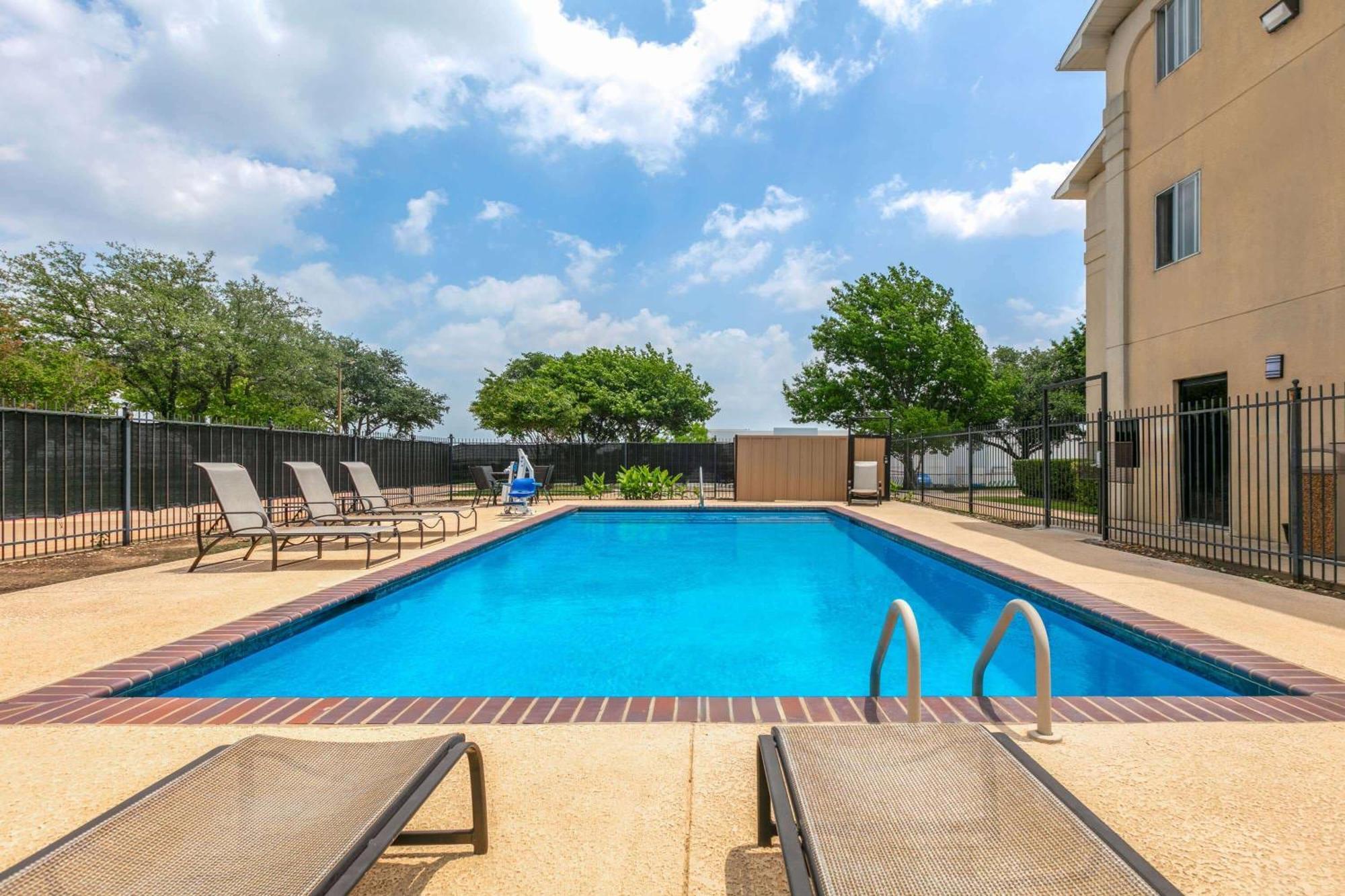 Hotel Super 8 By Wyndham Grapevine/Dfw Airport Northwest Exterior foto