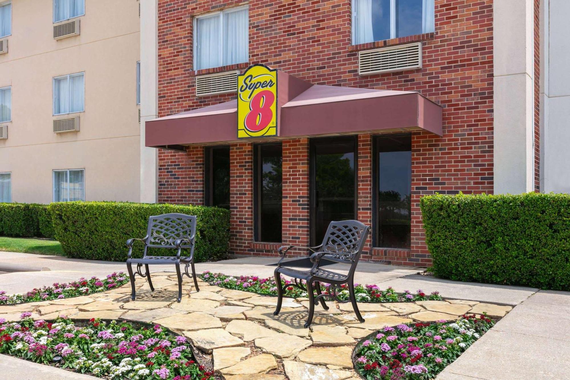 Hotel Super 8 By Wyndham Grapevine/Dfw Airport Northwest Exterior foto